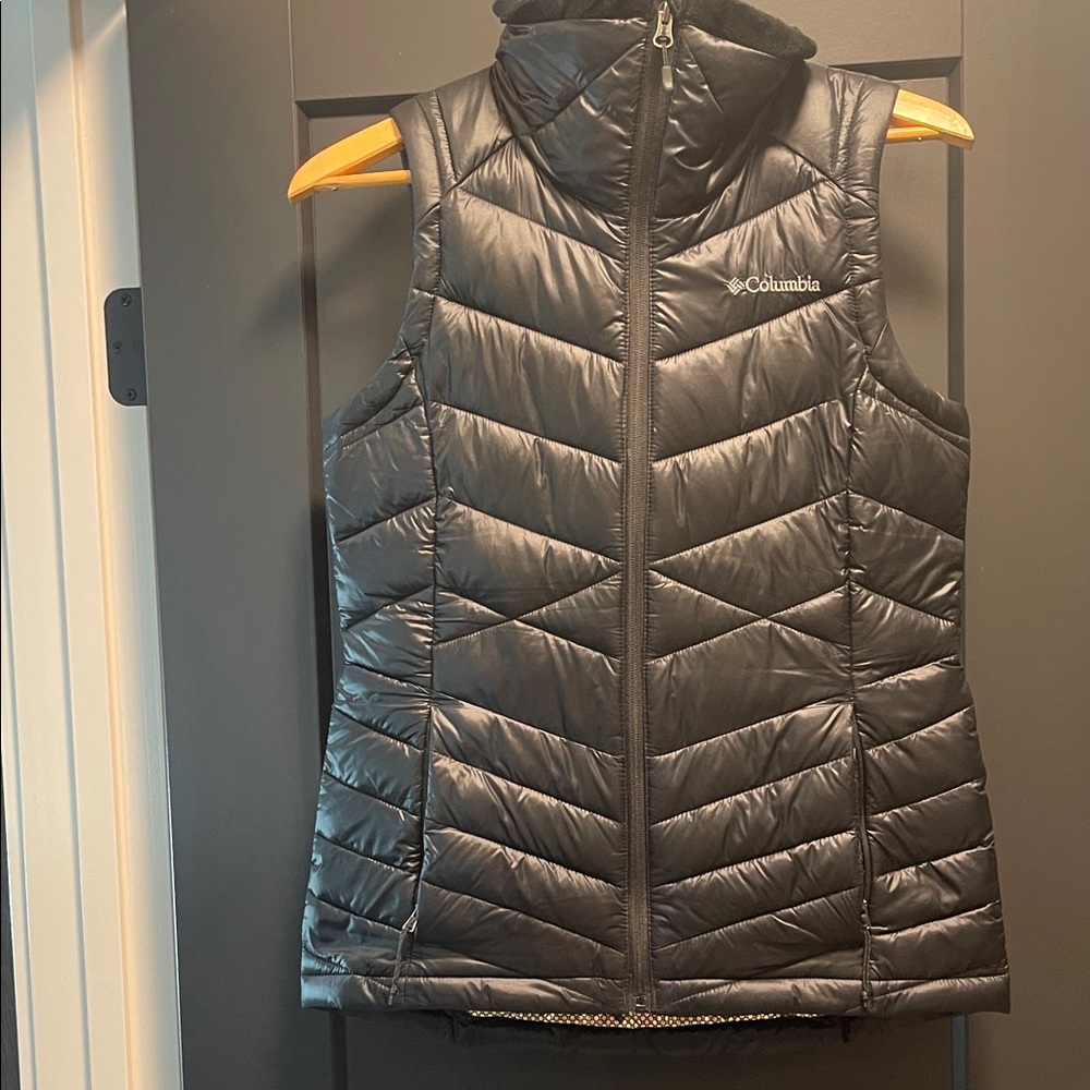 Columbia Women's OmniHeat Black Vest
